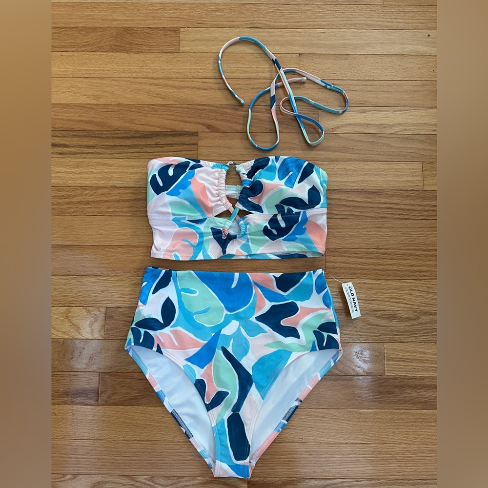 Old Navy Leaf Printed Bikini - small top, med bottom